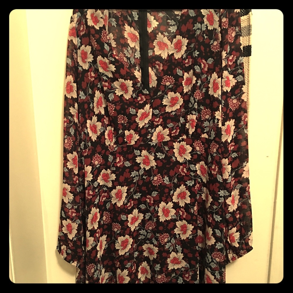 Cute dress!